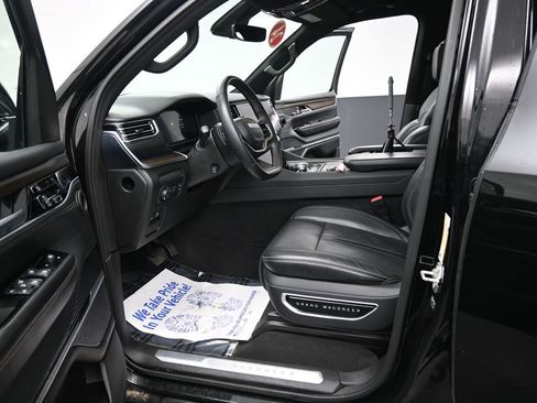 Used 2024 Jeep Grand Wagoneer L 4WD image 35