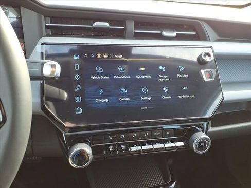 New 2027 Chevrolet Bolt LT w/ Comfort Package FWD image 11
