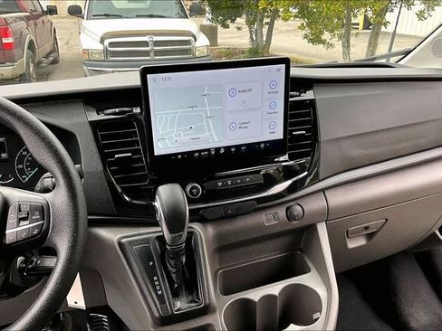 Used 2023 Ford Transit 350 XLT image 9