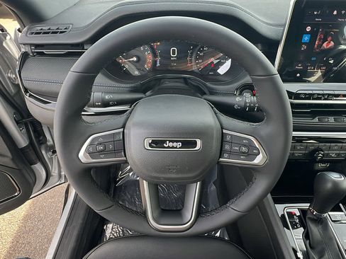 New 2026 Jeep Compass Limited image 18