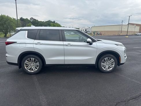 Used 2022 Mitsubishi Outlander ES FWD image 31