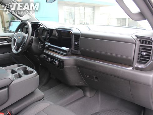 Certified 2024 Chevrolet Silverado 1500 LT image 26