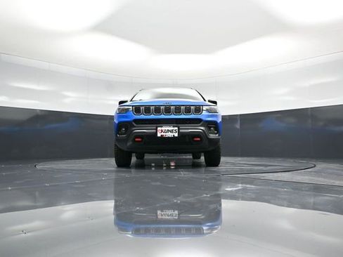 Used 2025 Jeep Compass Trailhawk image 54