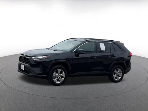 Used 2025 Toyota RAV4 XLE image 9