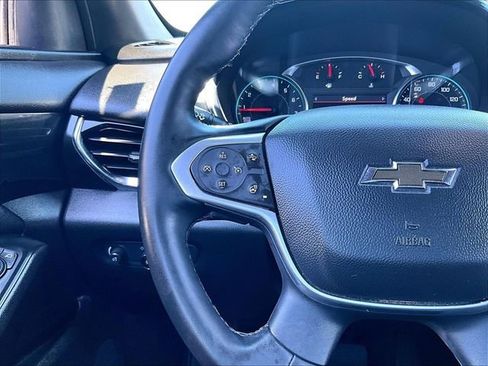 Used 2023 Chevrolet Traverse RS AWD/4WD image 24