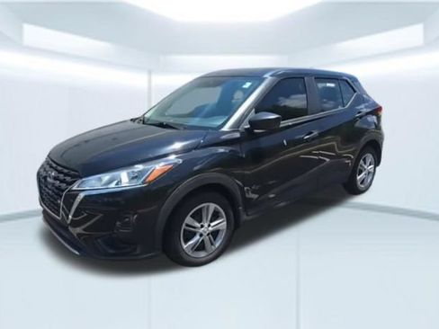 Used 2024 Nissan Kicks S FWD image 7