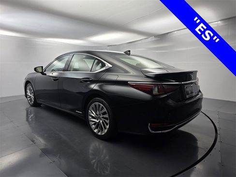 Used 2019 Lexus ES 300h image 6