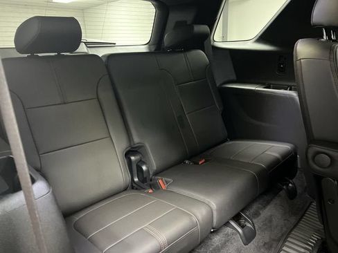 Certified 2023 Chevrolet Traverse RS AWD/4WD image 27