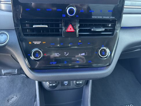 Used 2020 Hyundai Ioniq Limited image 32