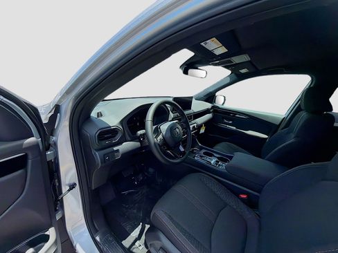 New 2026 Honda Pilot Sport image 9