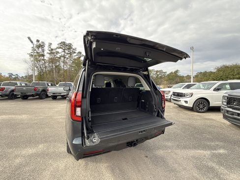 Used 2025 Ford Expedition Active image 11