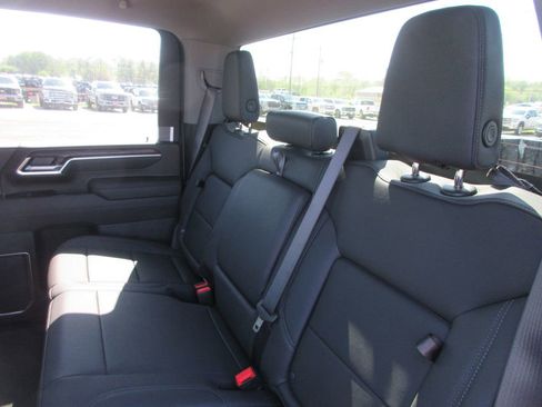 New 2026 GMC Sierra 2500 SLT w/ SLT Convenience Package AWD/4WD image 16