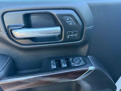 Used 2019 GMC Sierra 1500 SLT image 30