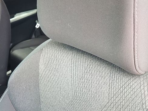 Used 2025 Nissan Rogue SV FWD image 17