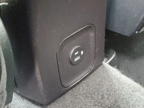 Used 2022 Ford Escape SEL image 32