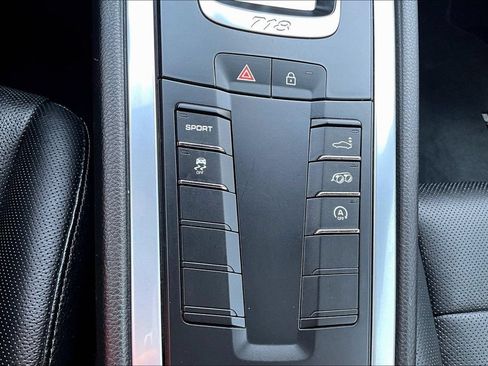 Used 2023 Porsche 718 Cayman RWD image 16