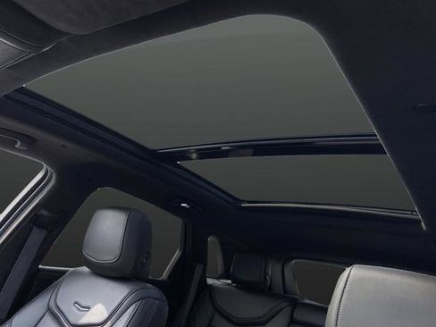 Used 2019 Cadillac XT5 Platinum AWD/4WD image 11