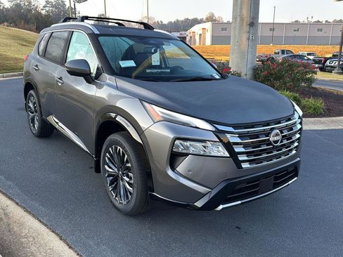 New 2026 Nissan Rogue Platinum image 6