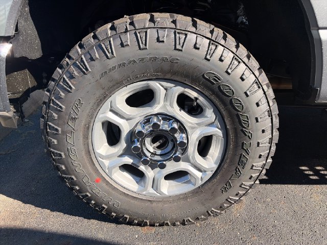 New 2027 Ford F250 XL w/ XL Off-Road 35" Tire Pakckage AWD/4WD image 22