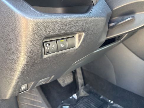 Used 2024 Toyota RAV4 XLE AWD/4WD image 17