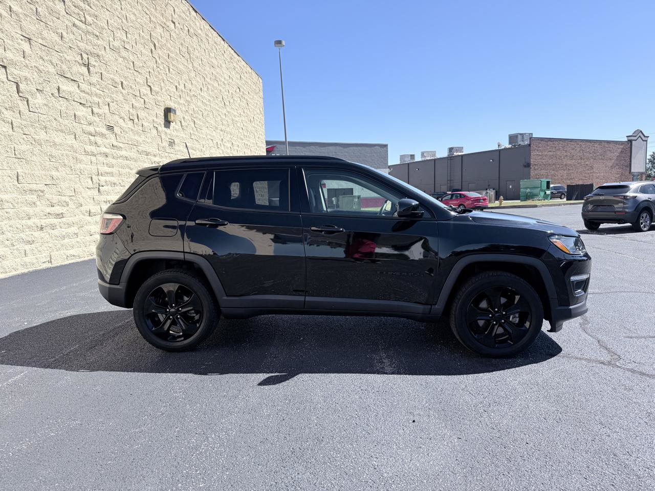 Used 2018 Jeep Compass Latitude w/ Popular Equipment Group AWD/4WD image 6