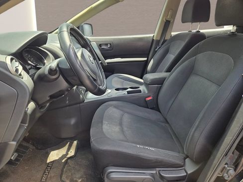 Used 2013 Nissan Rogue S FWD image 19