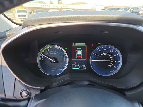 Used 2022 Subaru Crosstrek Hybrid w/ Moonroof Package w/Navigation AWD/4WD image 26