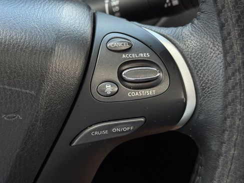 Used 2018 Nissan Pathfinder SL w/ SL Premium Package FWD image 31
