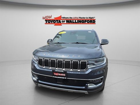 Used 2022 Jeep Wagoneer Series III w/ Premium Group I image 2