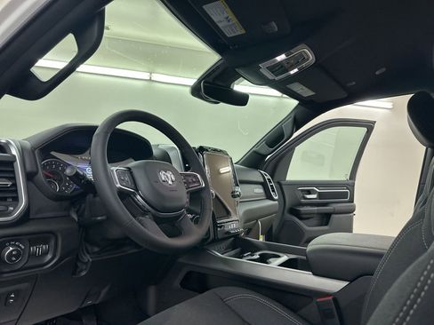 New 2026 RAM 1500 4x4 Crew Cab image 27