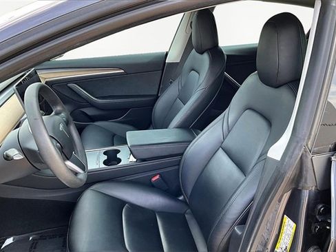 Used 2021 Tesla Model 3 Performance image 27