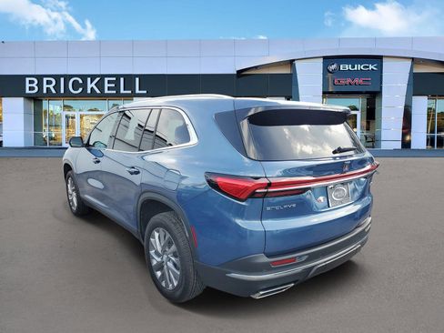 Used 2025 Buick Enclave Preferred w/ Power Package FWD image 4