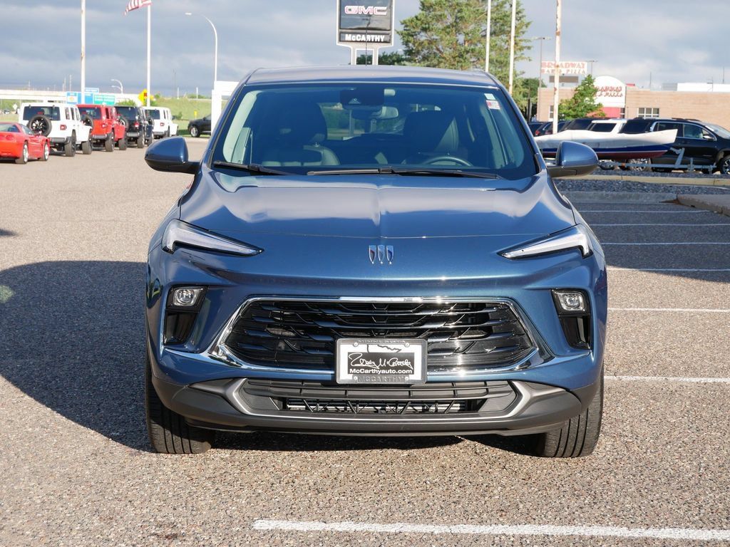 Used 2024 Buick Encore GX Preferred AWD/4WD image 4