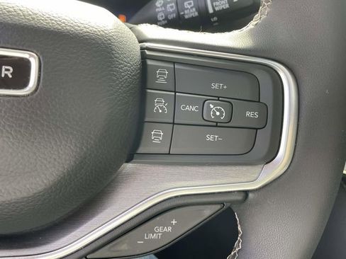 Used 2024 Jeep Wagoneer Series II image 24