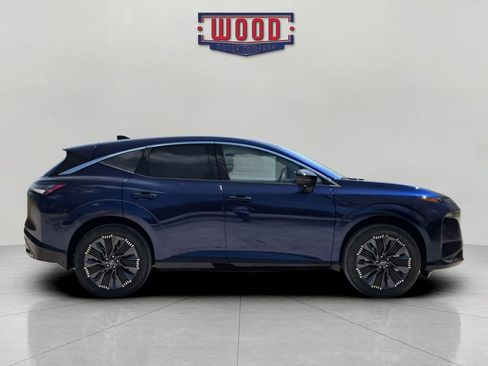 New 2026 Nissan Murano Platinum w/ Cargo Package AWD/4WD image 2