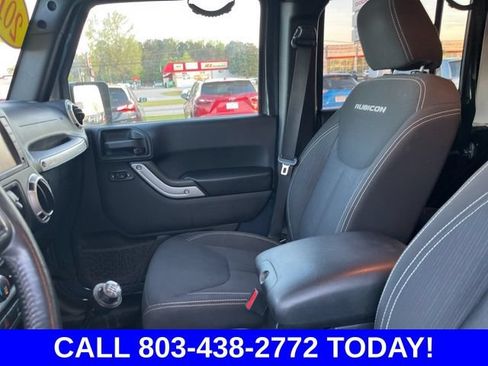 Used 2016 Jeep Wrangler Unlimited Rubicon w/ Connectivity Group AWD/4WD image 10