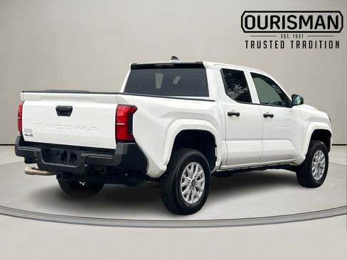 Used 2025 Toyota Tacoma SR image 5