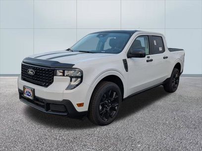 New 2025 Ford Maverick XLT w/ Black Appearance Package