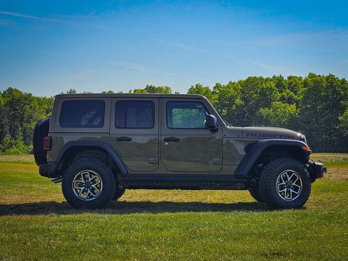 New 2026 Jeep Wrangler Unlimited Rubicon AWD/4WD image 2