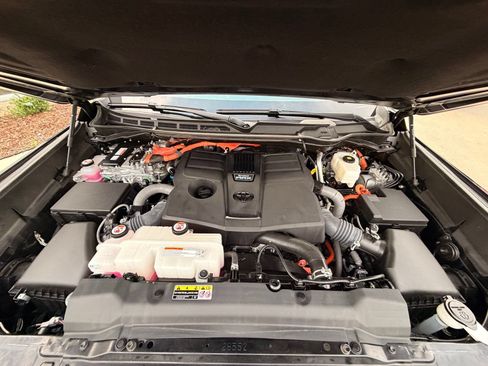 Used 2024 Toyota Sequoia Limited AWD/4WD image 63