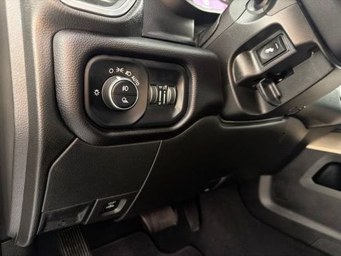 Used 2022 RAM 2500 Laramie w/ Chrome Appearance Group AWD/4WD image 21