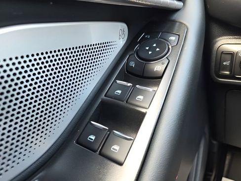 Used 2025 Ford Explorer ST image 23