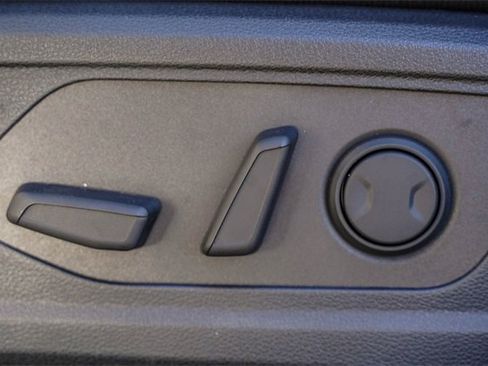 New 2025 Kia Carnival SX w/ SX Dark Edition Package image 23