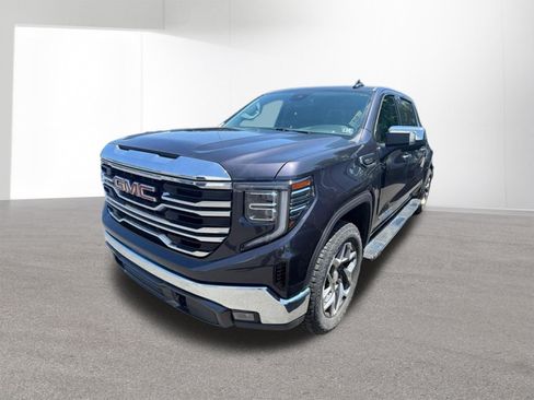 Used 2023 GMC Sierra 1500 SLT w/ SLT Convenience Package AWD/4WD image 9