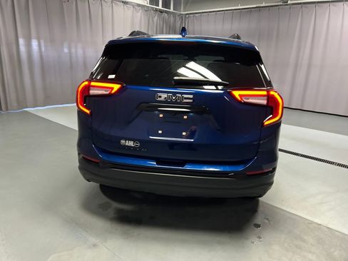Used 2022 GMC Terrain SLT w/ Elevation Edition FWD image 6