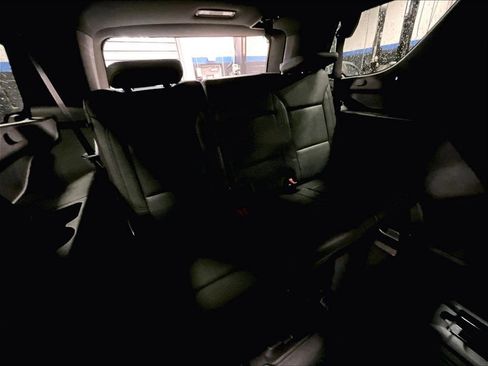 Used 2023 Chevrolet Tahoe LT w/ LT Signature Plus Package AWD/4WD image 17