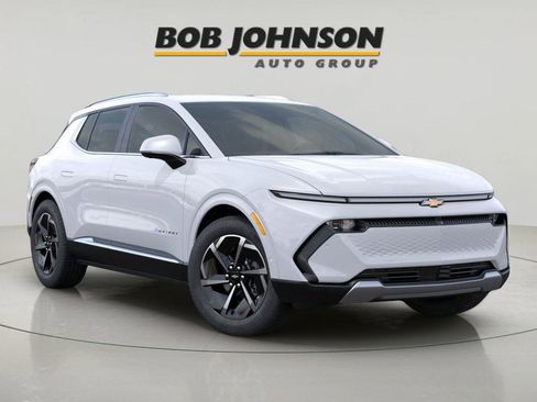 New 2025 Chevrolet Equinox EV LT image 7