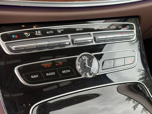 Used 2017 Mercedes-Benz E 300 4MATIC image 20