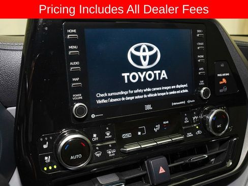 Used 2021 Toyota Highlander Limited AWD/4WD image 16