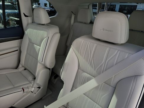 New 2026 Buick Enclave Avenir image 14